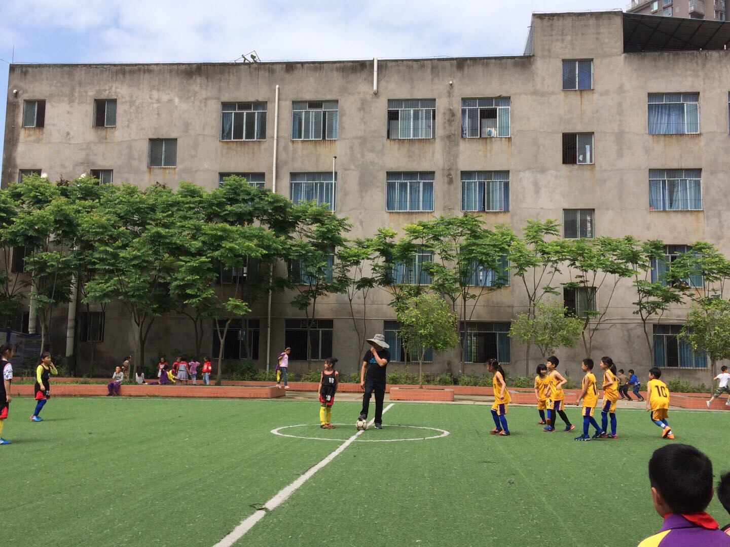 资阳机车天池希望小学班级足球联赛