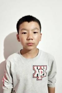 董博伟