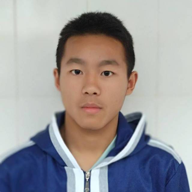 李伟