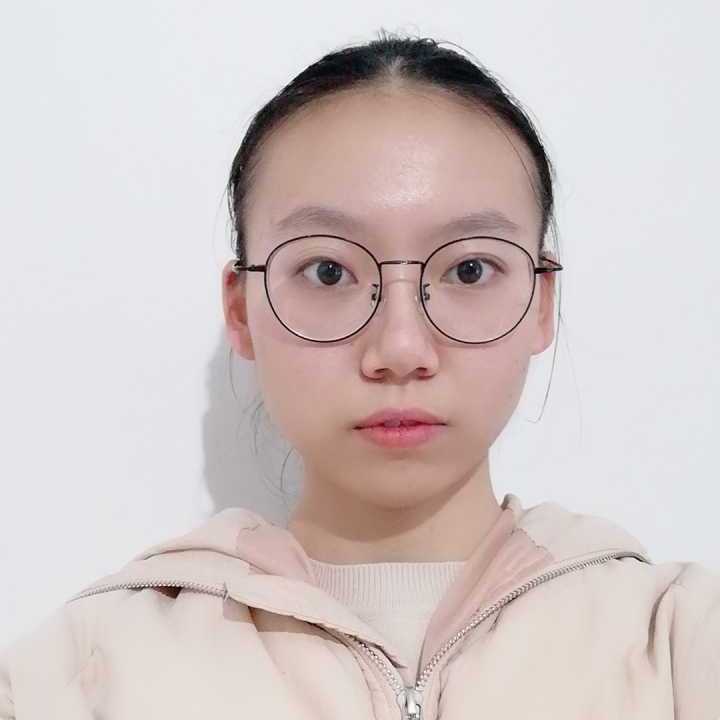 张馨月