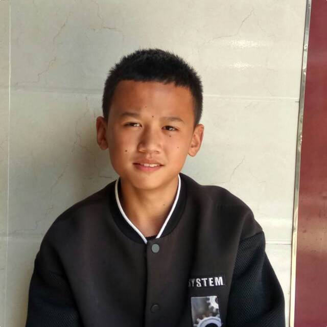 覃竣彬